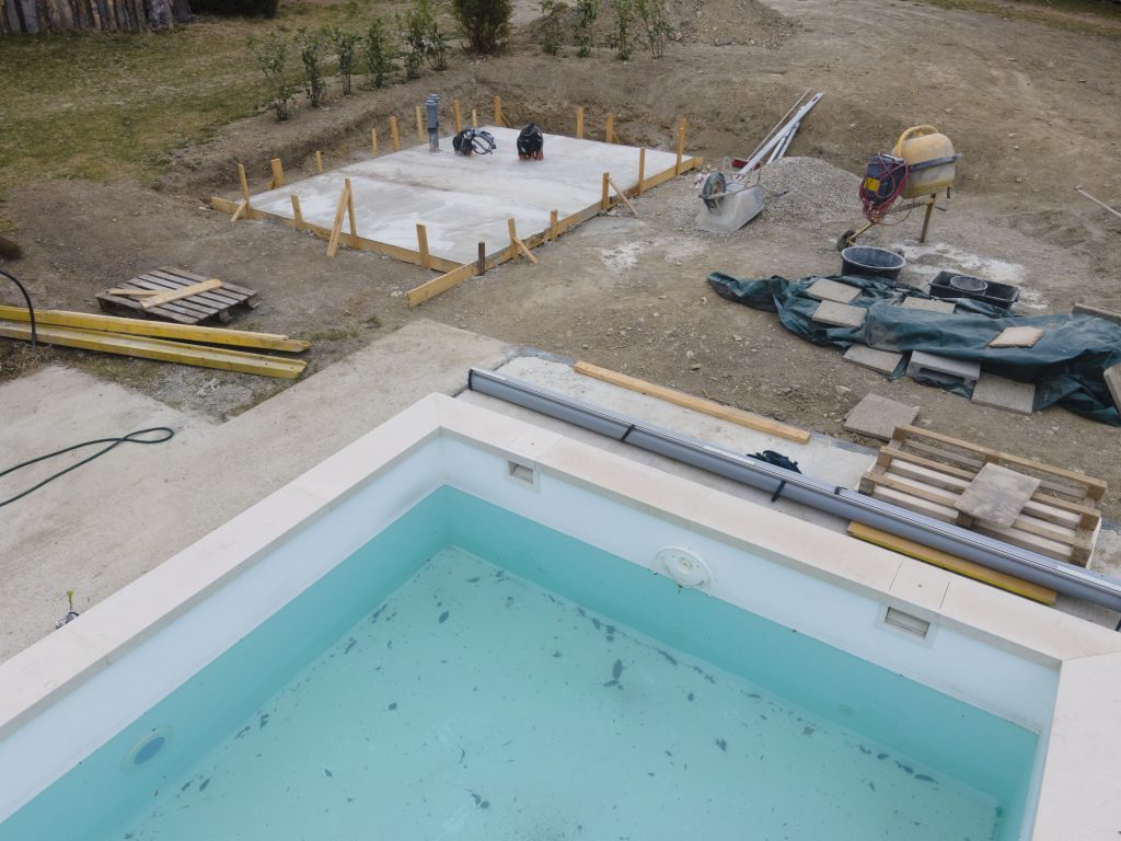 comment construire un local technique pour piscine en bois facilement 1